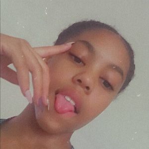 Meet your Posher, Kaylin